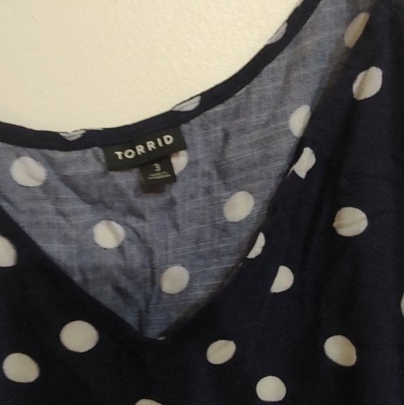 Torrid top - Picture 2 of 5